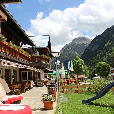 Alpenhotel Widderstein Миттелберг Экстерьер фото