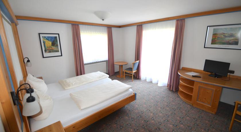 Alpenhotel Widderstein Миттелберг Экстерьер фото