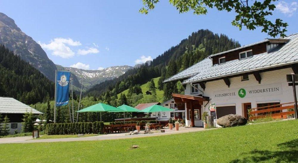Alpenhotel Widderstein Миттелберг Экстерьер фото